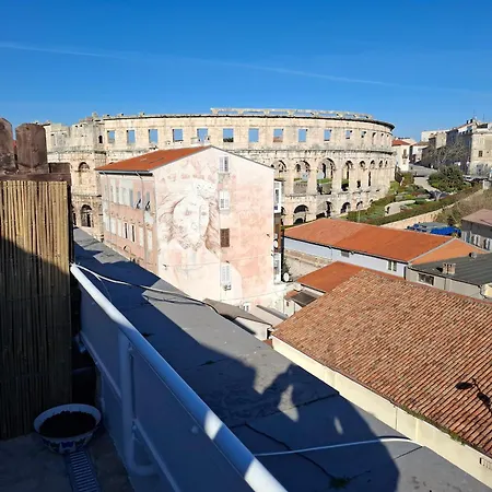 Terrace Dream View Over Amphitheatre Apartment Pula